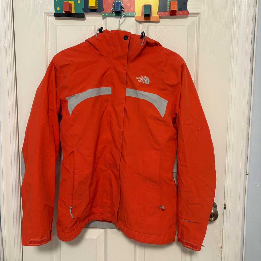 The north face women’s 2 in 1
